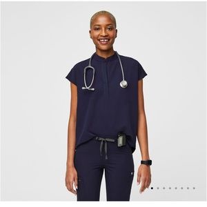 NAVY FIGS SET oversized top and Zamora high waisted jogger bottoms!